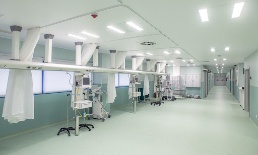 La iluminación en hospitales vital en el día a día de los  sanitariosAQinstruments